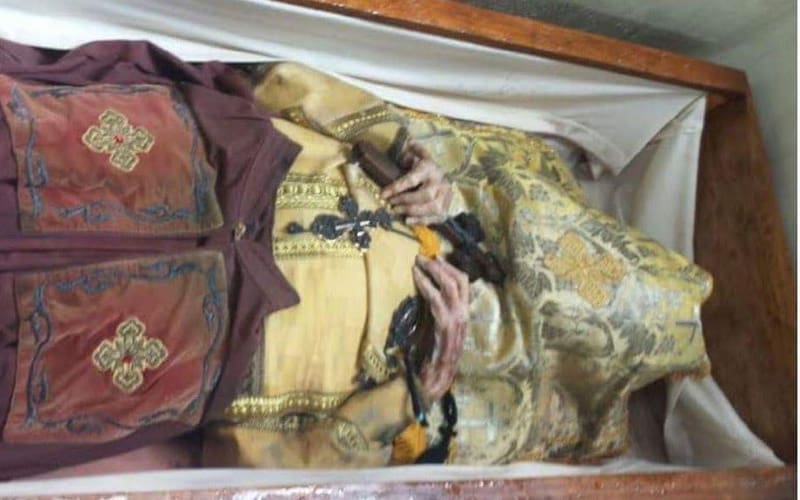 свете мошти архиепископа Димитрија Ројстера