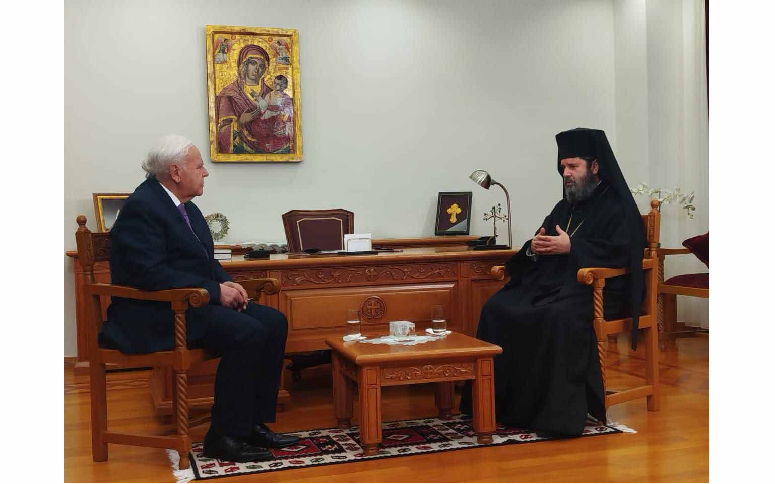 архиепископ Јован са новинаро мФердинандом Самархџијом