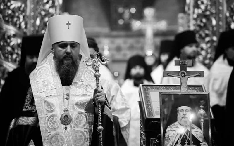 Думенко жали архиепископа кипарског Хризостома