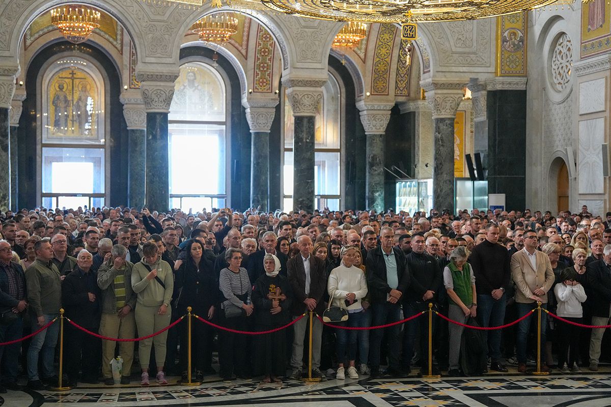 паростос