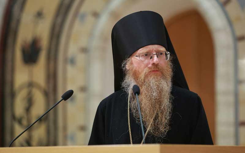 епископ можајски Јосиф, настојатељ Оптине пустиње, реферише на конференцији